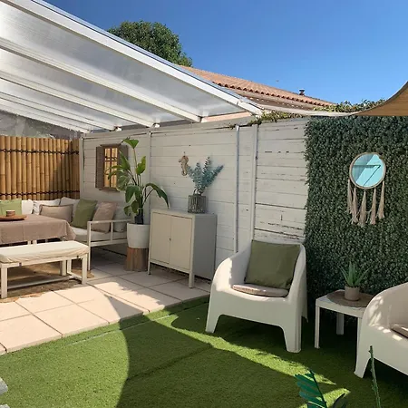 Casa de Férias Les Jardins Du Soleil *