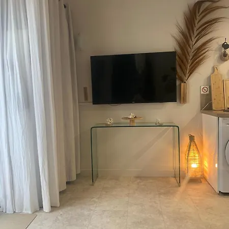 Les Jardins Du Soleil Дом отдыха Вик-ла-Гардьоль